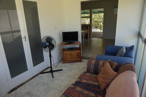 The Shack - Rainbow Beach, The Ultimate Beach Shack, 200m To Beach - Accommodation VIC 2