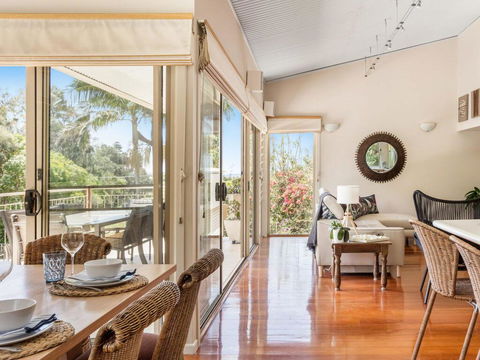 The Stanwell Beach Glass House - Beach & Pool - Accommodation VIC 2