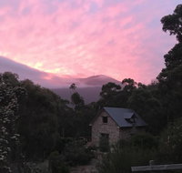 The Stone Cottage with tennis court - Accommodation VIC