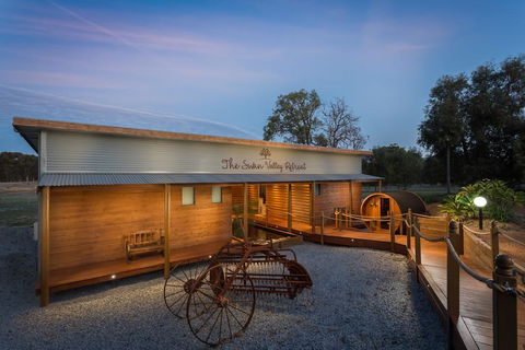 The Swan Valley Retreat - Accommodation VIC 3