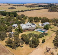 The Track House - Accommodation VIC