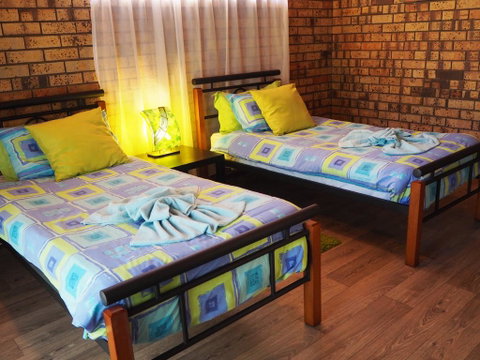 The Treehouse Mandurah - Accommodation VIC 2