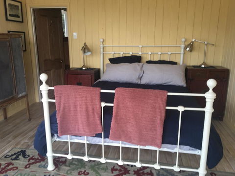 The Woolshed And Farmhouse Blue, Bruny Island - Accommodation VIC 2