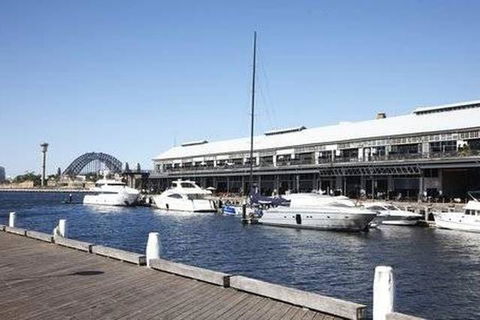 Thriving City Location, Dining Hub - Accommodation VIC 2