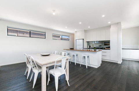 Thunder Point - Accommodation VIC 3