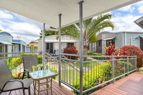 Tin Can Bay's Sleepy Lagoon Motel - Accommodation VIC 0