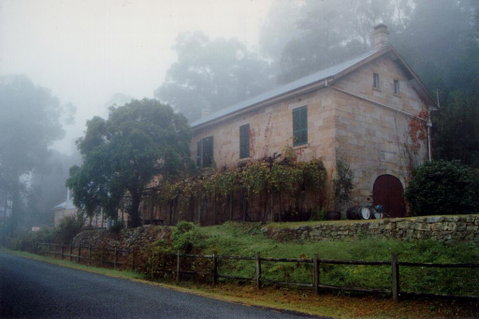 Tizzana Winery Bed And Breakfast - Accommodation VIC 0