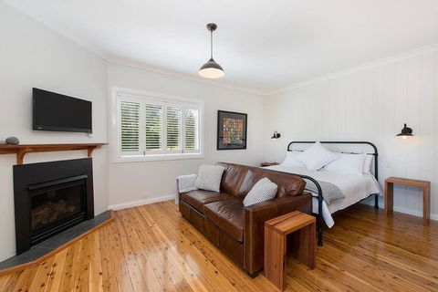 Toms Cottage - Wilgowrah -A Country Escape - Accommodation VIC 1