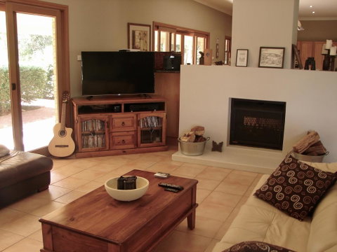 Tranquil Vistas - Accommodation VIC 3