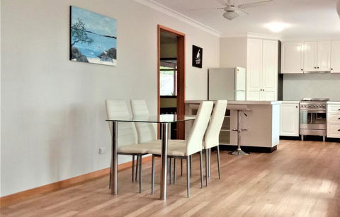 Treetops Hideaway - Accommodation VIC 2