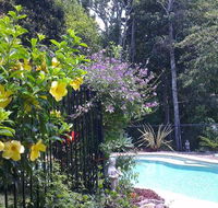 Tropical Coast Retreat - Pet Friendly - Accommodation VIC