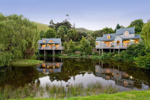 TWISTED WILLOW - Spa, Fireplace, Couples Retreat - Accommodation VIC 0
