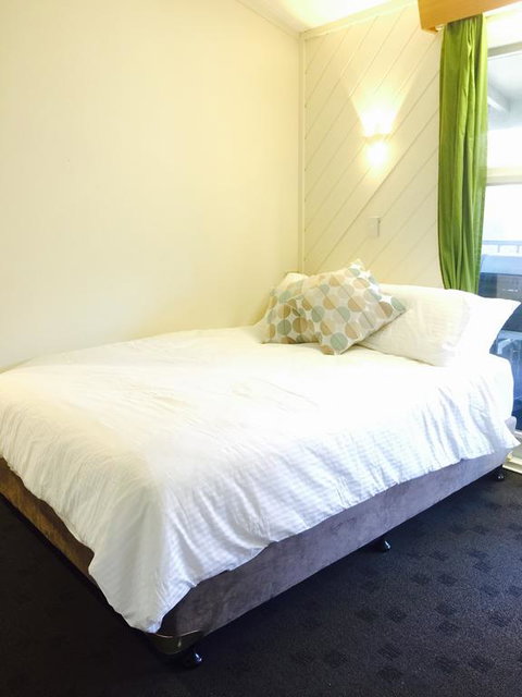 Tyrola 2 - Accommodation VIC 3