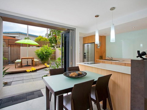U3/27 Noosa Parade, Noosa Sound - Accommodation VIC 1