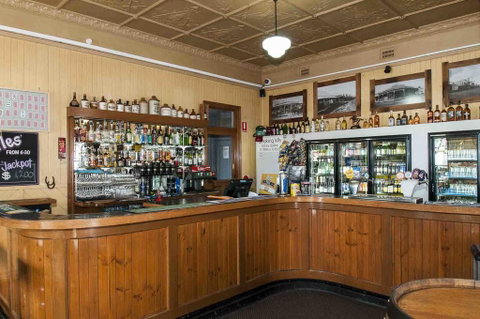 Ulmarra Hotel - Accommodation VIC 2