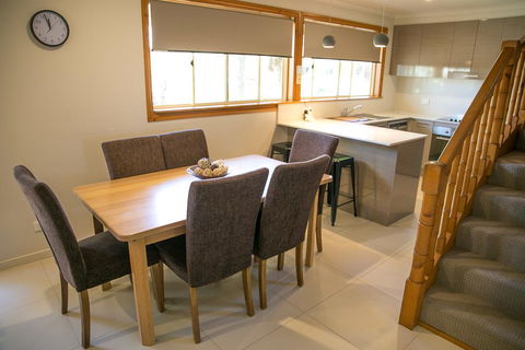 Ultiqa Village Resort - Accommodation VIC 3