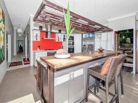 Unique, Tropical Rainforest Getaway - Accommodation VIC 3