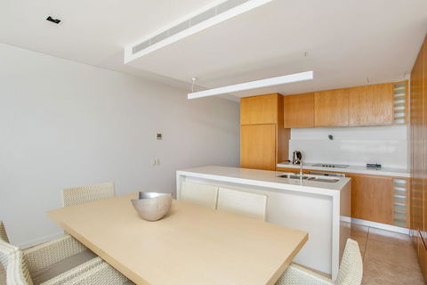 Unit 101 Plantation Resort - Rainbow Beach, Plantation Resort, Second Floor, Aircon, Pool, Spa - Accommodation VIC 2