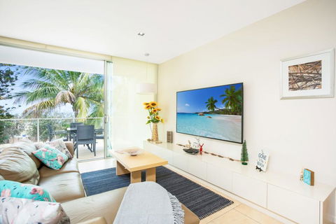 Unit 207 Plantation - Rainbow Beach, Ocean Facing - Plantation Resort Unit, Incredible Views, Top Floor - Accommodation VIC 3
