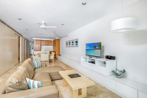 Unit 8 Plantation Resort - Rainbow Beach, Plantation Resort, Air Conditioned, Pool And Outdoor Spa - Accommodation VIC 1