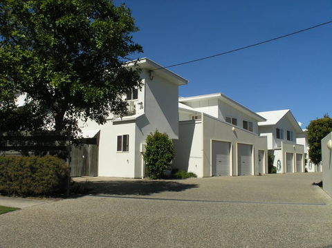 Unit 9 Marcoola Shores 1 Flindersia Street Marcoola, 500 BOND, LINEN INCLUDED - Accommodation VIC 2