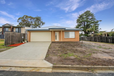 V & V Family Dream Away - Accommodation VIC 2