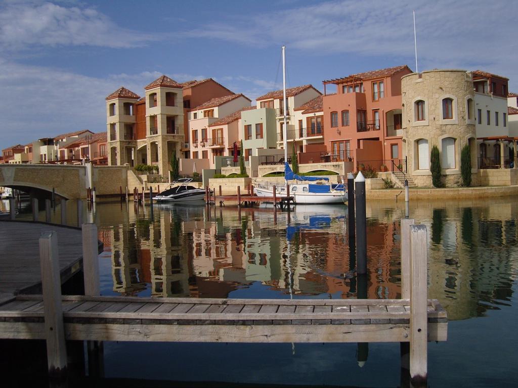 Madora Bay WA Accommodation VIC