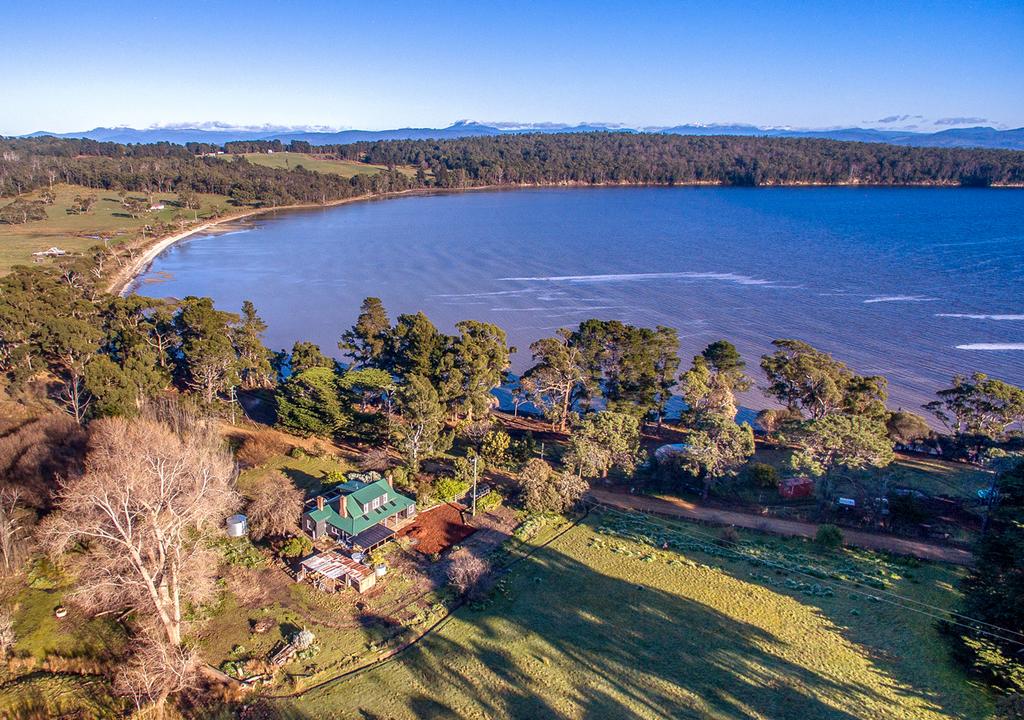 Longley TAS Accommodation VIC