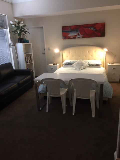 Venetian Canal 1 Bedroom Apartment - Accommodation VIC 3