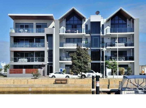 Venetian Canal 1 Bedroom Apartment - Accommodation VIC 0