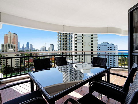 Victoria Square 2 Bed Ocean View Broadbeach - Accommodation VIC 1