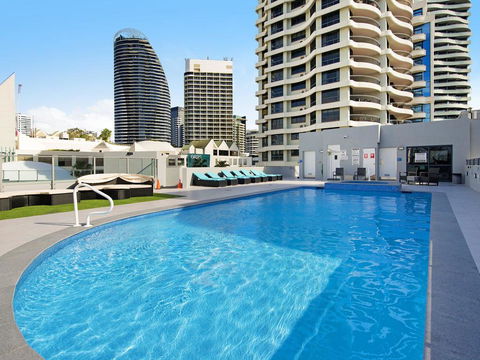 Victoria Square 2 Bed Ocean View Broadbeach - Accommodation VIC 3