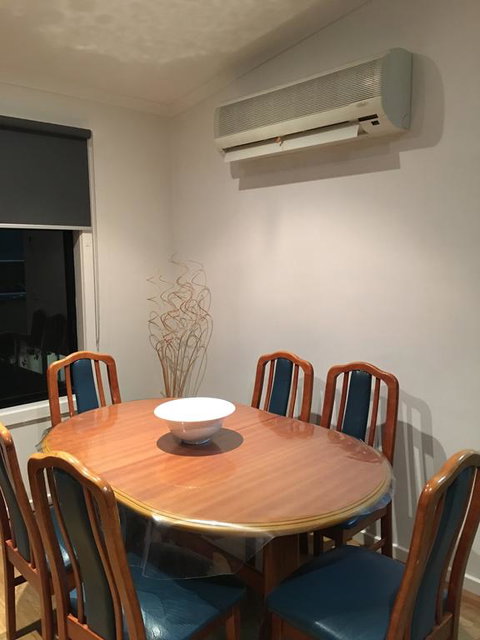Villa By The Lake - Accommodation VIC 3