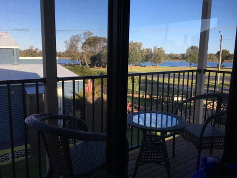 Villa By The Lake - Accommodation VIC 2