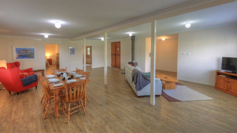 Village Stays Coldstream Gallery Bungalow - Accommodation VIC 0