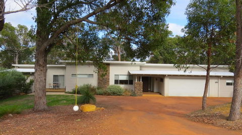 Vintners - More Space For You To Enjoy! - Accommodation VIC 2