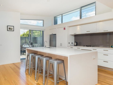 Waikiki Dream - Accommodation VIC 3