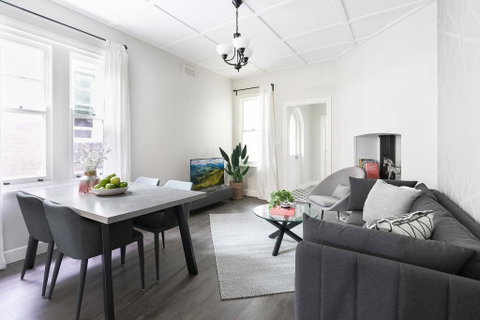 Walk Everywhere In The City From A Historic Home - Accommodation VIC 1