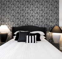 Walk everywhere in the city from a historic home - Accommodation VIC