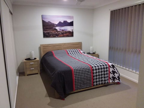 Waratah And Wattle Apartments - Accommodation VIC 2