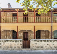 Warders Cottage Iconic Cottage in the Heart of Freo - Accommodation VIC