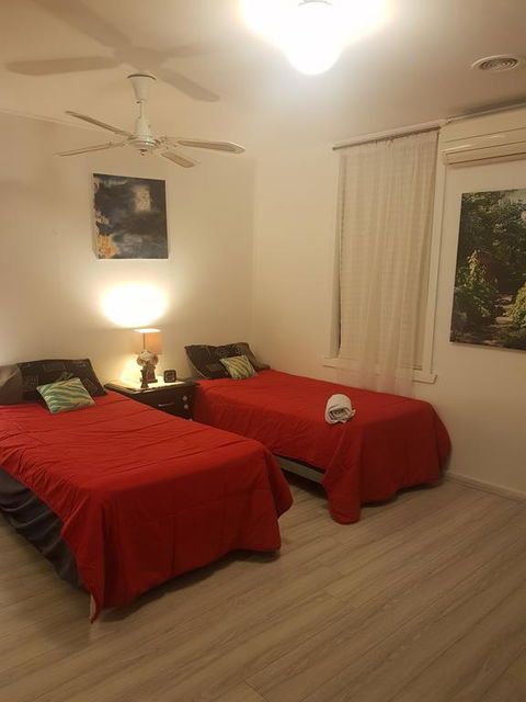 Warm Friendly Family Environment In Braybrook - Accommodation VIC 0