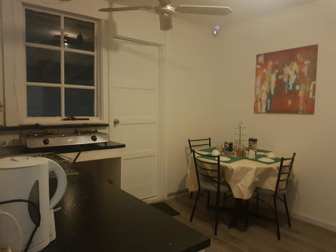 Warm Friendly Family Environment In Braybrook - Accommodation VIC 2