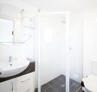Warringa Surf Holiday Apartments - Accommodation VIC
