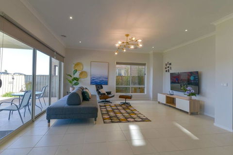 Waterfront Grand Villa For Big Group - Accommodation VIC 0