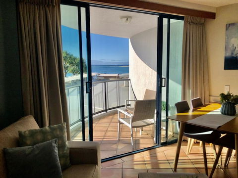 Waterfront Resort, Perfect For A Couples Getaway! - Accommodation VIC 3