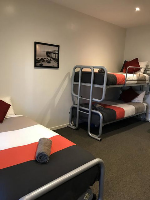 Waterfront@Waves - Accommodation VIC 3
