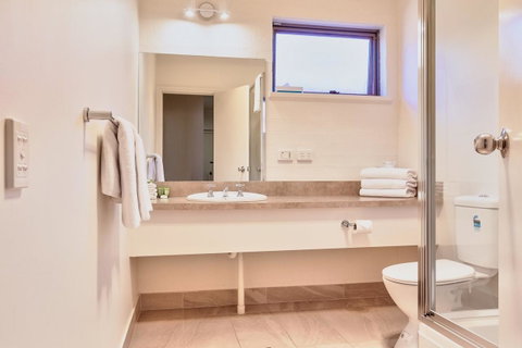 Blazing Stump Motel & Suites - Accommodation VIC 5