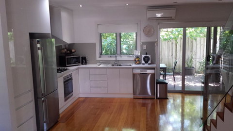 Central To Cowes - Accommodation VIC 4