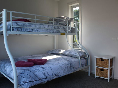 Central To Cowes - Accommodation VIC 7